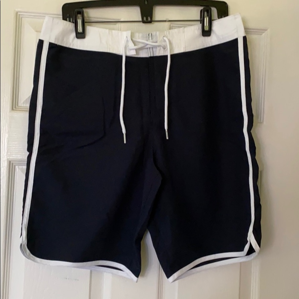 MEN’s HOLLISTER Board Short in size Medium